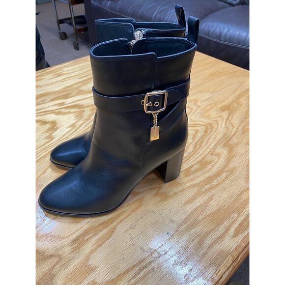 Coach Heeled Ankle Boots Women's 6 Black Leather Block Heel Pointed Toe S25 - Picture 2 of 9